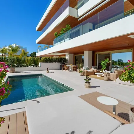 Benalus 4-bedroom Duplex In Golden Mile Apartment *