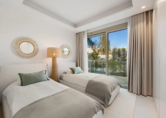 Benalus 4-bedroom Duplex In Golden Mile