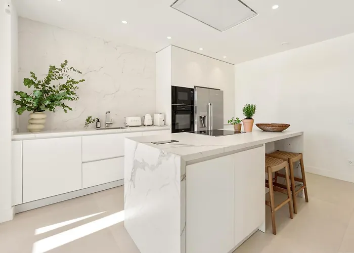 Benalus 4-bedroom Duplex In Golden Mile Marbella