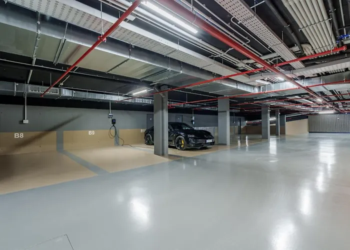 Benalus 4-bedroom Duplex In Golden Mile *