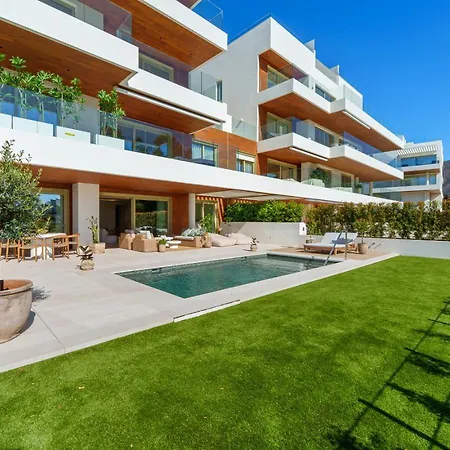 Benalus 4-bedroom Duplex In Golden Mile *