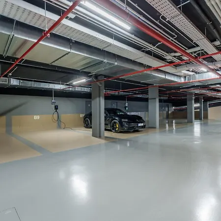 Benalus 4-bedroom Duplex In Golden Mile *