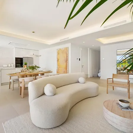 Benalus 4-bedroom Duplex In Golden Mile