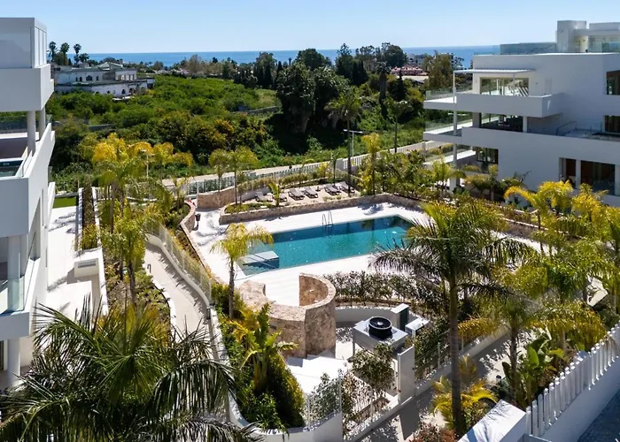 Benalus 4-bedroom Duplex In Golden Mile *