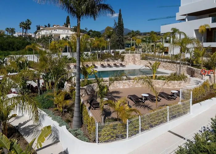 Benalus 4-bedroom Duplex In Golden Mile Apartment