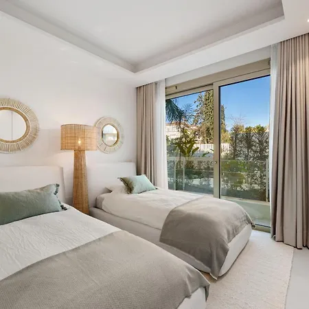 Benalus 4-bedroom Duplex In Golden Mile